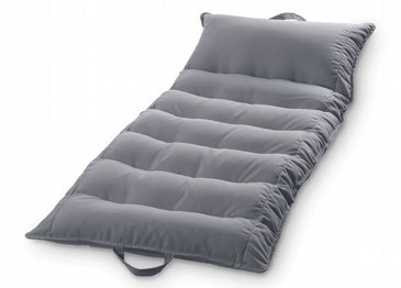 פוף מזרון איכותי צף בבריכה, עמיד לתנאי חוץ, מיוצר בישראל, דגם לגונה בגוון אפור בהיר פוף מזרון איכותי צף בבריכה, עמיד לתנאי חוץ, מיוצר בישראל, דגם לגונה בגוון אפור בהיר